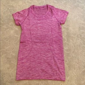 LULULEMON magenta tight short sleeve workout tee